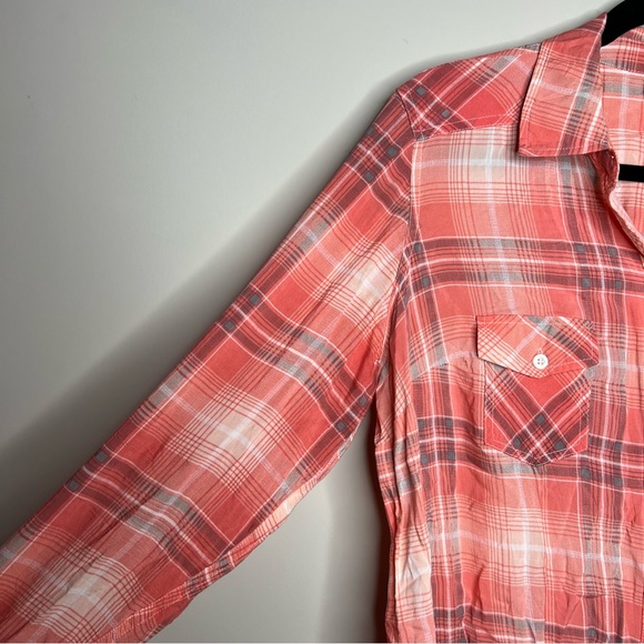 Torrid Relaxed Fit Brushed Rayon coral light Button-Up Shirt 0X or oversized lg - Picture 8 of 13